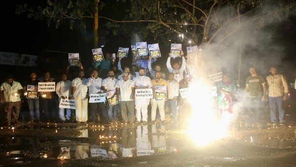 ಅಧಿಕಾರಿಗಳು ಎಚ್ಚೆತ್ತುಕೊಂಡು ಗುಂಡಿ ಮುಚ್ಚುವಂತೆ ಆಗ್ರಹ