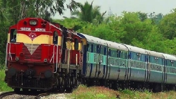 ಎಲ್ಲಿಂದ ಯಾವಾಗ ಓಡಾಡುತ್ತದೆ? 