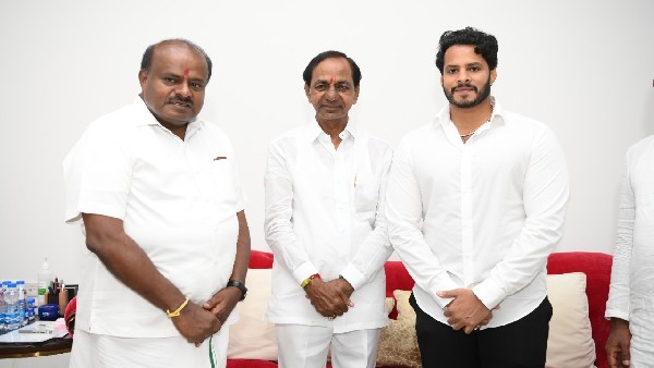 ನಮ್ಮ ಜೊತೆ ಅವರ ಹೆಜ್ಜೆ 