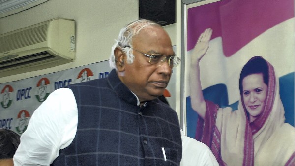 ಒಗ್ಗಟ್ಟಿನ ಮೂಲಕ ಬಿಜೆಪಿ ವಿರುದ್ಧ ಕೈ ರಣತಂತ್ರ ಒಗ್ಗಟ್ಟಿನ ಮೂಲಕ ಬಿಜೆಪಿ ವಿರುದ್ಧ ಕೈ ರಣತಂತ್ರ