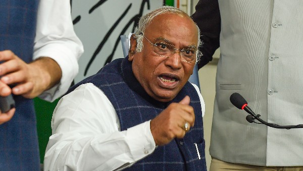 ಮಲ್ಲಿಕಾರ್ಜುನ ಖರ್ಗೆಯಿಂದ ಸಾಮೂಹಿಕ ನಾಯಕತ್ವ ಮಂತ್ರ ಮಲ್ಲಿಕಾರ್ಜುನ ಖರ್ಗೆಯಿಂದ ಸಾಮೂಹಿಕ ನಾಯಕತ್ವ ಮಂತ್ರ