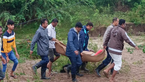 Four Women Washed Away In Flood At Koppal, 3 dead bodies found