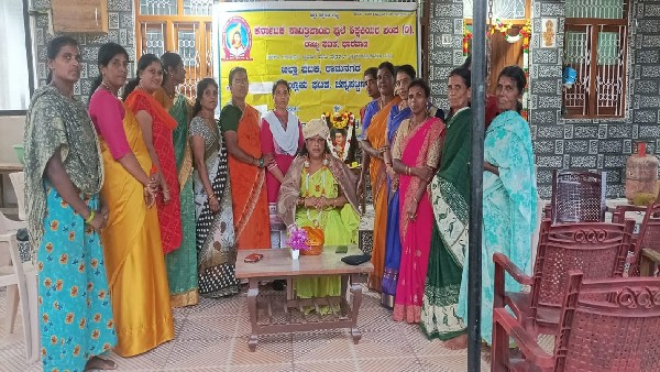  ಮನೆಯಂಗಳದಲ್ಲೇ ಹಲವು ಗಿಡಗಳು