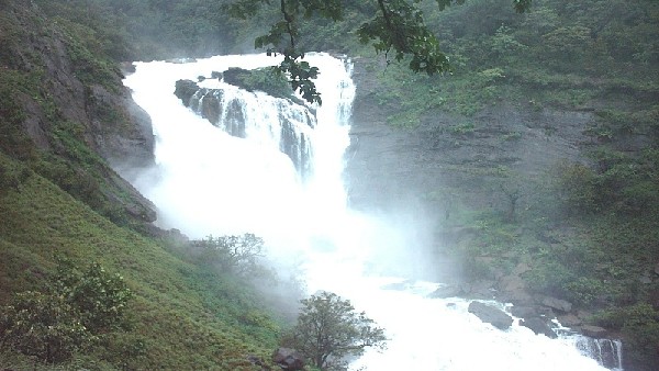  ಜಲಪಾತಕ್ಕೆ ತೆರಳುವುದೇಗೆ? 