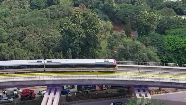 ಮೆಟ್ರೋ ಹಳಿಗಳ ಜೋಡಣಾ ಕೆಲಸ ಬಾಕಿ 