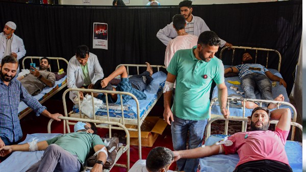 ತಂದೆ-ತಾಯಿ ಮೃತಪಟ್ಟಿದ್ದಾರೆ ಎಂದು ಸುಳ್ಳು ಹೇಳಿದ ಬಾಲಕಿ! 