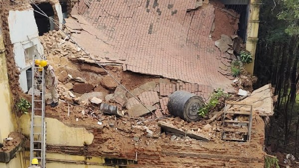 Heavy Rain: Maharani Science College building collapse Heavy Rain: Maharani Science College building collapse