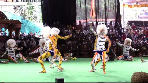 ಹುಲಿ ಕುಣಿತದಲ್ಲಿ ಗೆದ್ದವರಿಗೆ ಐದು ಲಕ್ಷ ಬಹುಮಾನ 