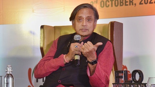 ಒಬ್ಬಂಟಿಯಾಗಿ ಅಂಬೇಡ್ಕರ್ ಸಾಕಷ್ಟು ಕೆಲಸ 