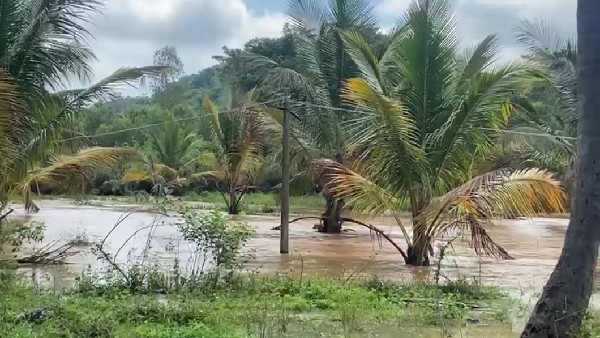  ಬೀಡಿ ಕಾಲೋನಿಯ ಕೆಲ ಮನೆಗಳು ಜಲಾವೃತ 