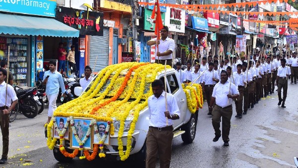  ವ್ಯಕ್ತಿ ಮಾನವೀಯ ವೌಲ್ಯಗಳನ್ನು ಮರೆಯುತ್ತಿದ್ದಾನೆ 