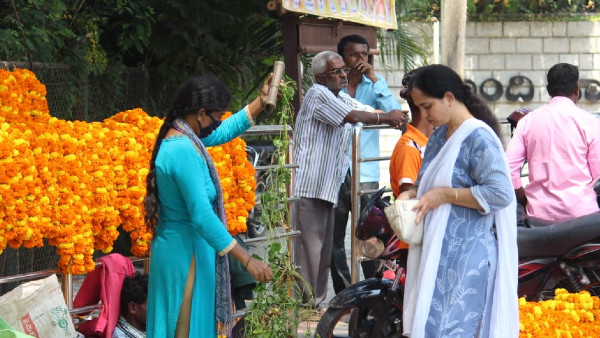 ಗ್ರಾಹಕರಿಲ್ಲದೆ ಮಾರಾಟಗಾರರ ಅಳಲು 