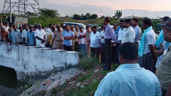 ಪ್ಯಾನೆಲ್‌ಗಳ ಸುತ್ತ ಪ್ರವಹಿಸುತ್ತಿದ್ದ ವಿದ್ಯುತ್‌ 