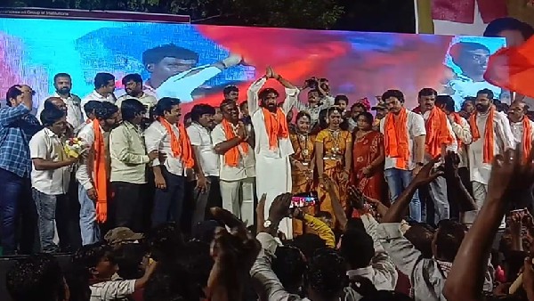 ಶ್ರೀರಾಮುಲು ಪ್ರಶಂಸಿಸಿದ ಸೋಮಶೇಖರ್ ರೆಡ್ಡಿ ಶ್ರೀರಾಮುಲು ಪ್ರಶಂಸಿಸಿದ ಸೋಮಶೇಖರ್ ರೆಡ್ಡಿ