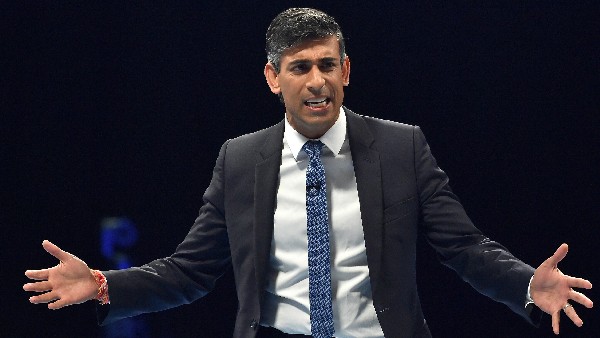 42 ವರ್ಷದ ಸುನಕ್ಗೆ ಪಟ್ಟಾಭಿಷೇಕ 42 ವರ್ಷದ ಸುನಕ್ಗೆ ಪಟ್ಟಾಭಿಷೇಕ