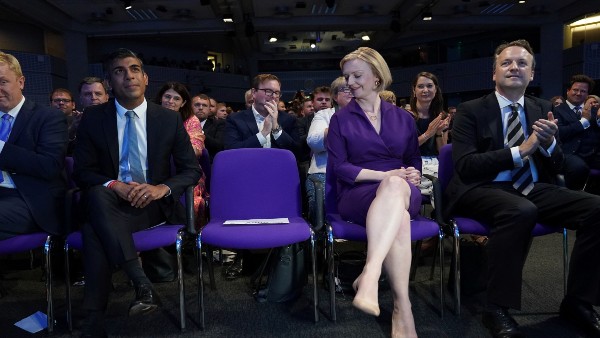 ಬೃಹತ್ ತೆರಿಗೆ ಕಡಿತ ಬೃಹತ್ ತೆರಿಗೆ ಕಡಿತ