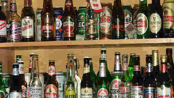 ಇಬ್ಬರು ಮಹಿಳಾ ಗ್ರಾಹಕರಿಗೆ 15000 ಮಕ್ಮಲ್ ಟೋಪಿ 