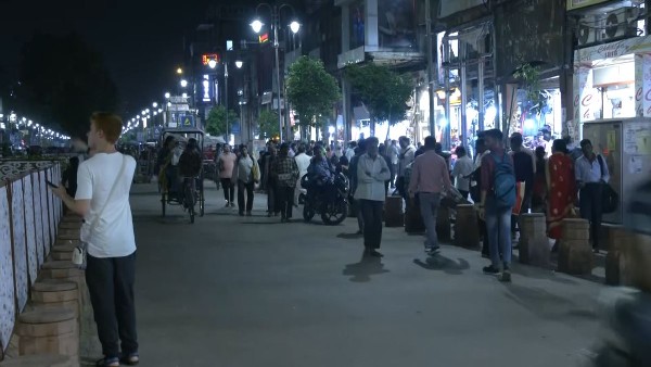 Market open in Delhi after 2 years, business booming