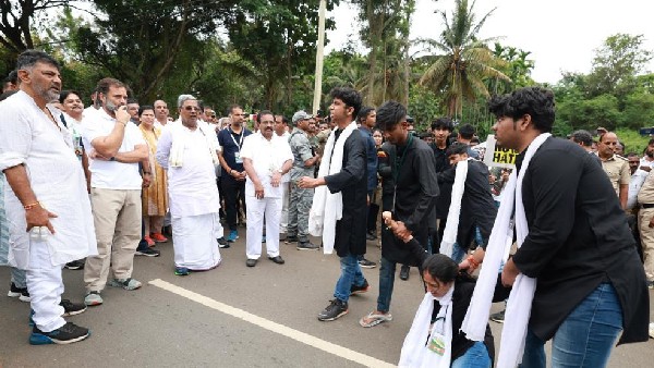 ಜೆ.ಸಿ.ಪುರದಲ್ಲಿ ‘ದ್ವೇಷ ಬಿಟ್ಟು ಪ್ರೀತಿ ಭಾರತ ಕಟ್ಟೋಣ’ ಎಂಬ ಬೀದಿ ನಾಟಕ ಜೆ.ಸಿ.ಪುರದಲ್ಲಿ ‘ದ್ವೇಷ ಬಿಟ್ಟು ಪ್ರೀತಿ ಭಾರತ ಕಟ್ಟೋಣ’ ಎಂಬ ಬೀದಿ ನಾಟಕ