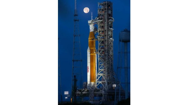 ಉಡಾವಣೆ ವಿಳಂಬದಿಂದಾಗಿ ವೆಚ್ಚ ಹೆಚ್ಚಳ ಉಡಾವಣೆ ವಿಳಂಬದಿಂದಾಗಿ ವೆಚ್ಚ ಹೆಚ್ಚಳ