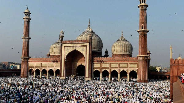 Entry of women unaccompanied by men to Jama Masjid is prohibited Entry of women unaccompanied by men to Jama Masjid is prohibited