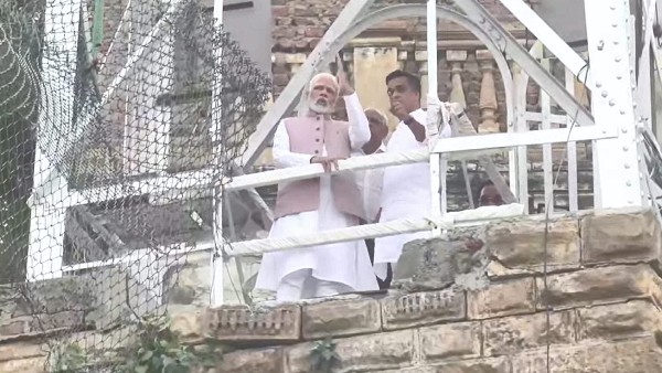 ತರಾತುರಿಯಲ್ಲಿ ಸೇತುವೆಯನ್ನು ಸಾರ್ವಜನಿಕ ಬಳಕೆಗೆ ನೀಡಿದ್ದು ಏಕೆ?