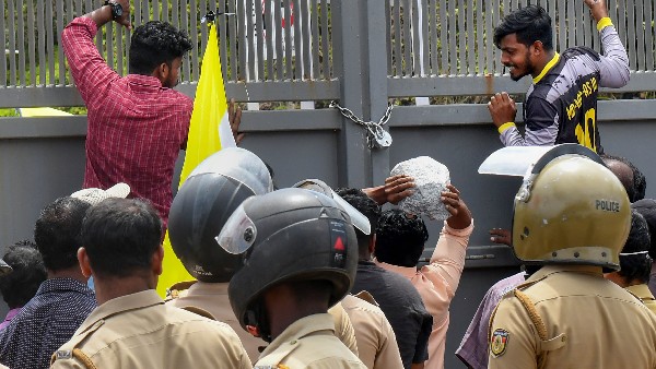 ಬಂದರು ನಿರ್ಮಾಣದಿಂದ ಮೀನುಗಾರರ ಬದುಕಿಗೆ ಅಪಾಯ 