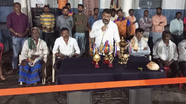 ಧಾರವಾಡಕ್ಕೆ ಬರುವಂತೆ ದೇಸಾಯಿ ಸವಾಲ್ 