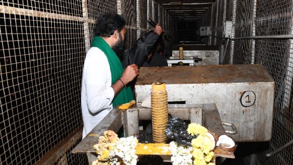 ಕಾಮಗಾರಿ ಸ್ಥಳದಲ್ಲೇ ವಾಸ್ತವ್ಯ ಹೂಡಿದ ಶ್ರೀರಾಮುಲು