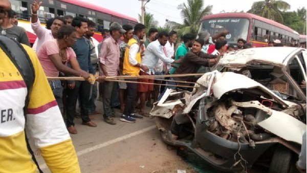 Ballari City Corporation Staff Trapped By Lokayukta