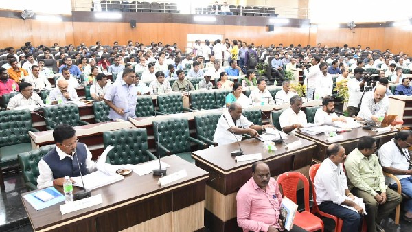 ಹಳ್ಳಿಗಳಲ್ಲಿ ಬಿಲ್‌ ಕಟ್ಟದವರ ವಿದ್ಯುತ್ ಕಡಿತ ಮಾಡದಂತೆ ಸೂಚನೆ