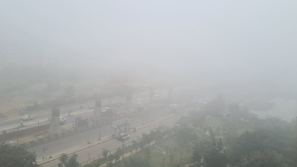 Morning Fog in Bengaluru: Netizens React to Bengaluru wakes up to dense winter fog on November 17 