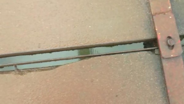 ನೆಮ್ಮಾರಿನ ಜನತೆಗೆ ಸೇತುವೆ ಕುಸಿಯುವ ಆತಂಕ ನೆಮ್ಮಾರಿನ ಜನತೆಗೆ ಸೇತುವೆ ಕುಸಿಯುವ ಆತಂಕ