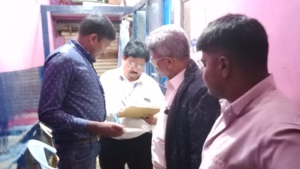 ಮೂರು ಕ್ಲಿನಿಕ್‌ಗಳಿಗೆ ಬೀಗ ಜಡಿದ ಆರೋಗ್ಯಾಧಿಕಾರಿಗಳು