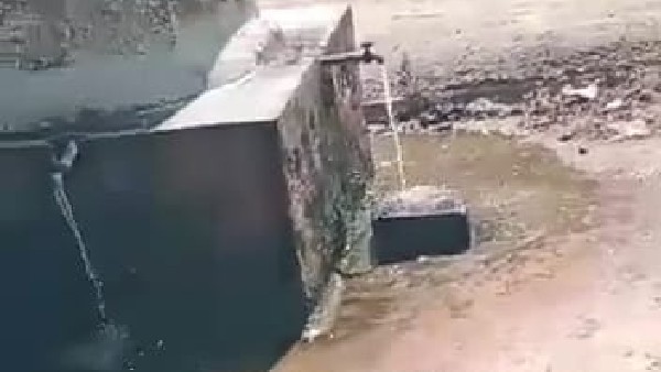 Chamarajanagar: Upper caste people emptied the tank because of Dalit woman drink water Chamarajanagar: Upper caste people emptied the tank because of Dalit woman drink water