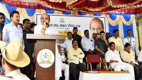 CM Bommai calls on government employees to work one hour extra per day