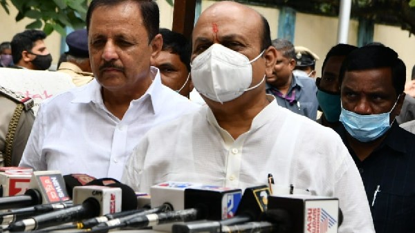 ಯೋಜನಾ ಬದ್ಧ ಹೇಳಿಕೆಗೆ ಕಾಂಗ್ರೆಸ್ ಕ್ಷಮೇಯಾಚಿಸಬೇಕು ಯೋಜನಾ ಬದ್ಧ ಹೇಳಿಕೆಗೆ ಕಾಂಗ್ರೆಸ್ ಕ್ಷಮೇಯಾಚಿಸಬೇಕು