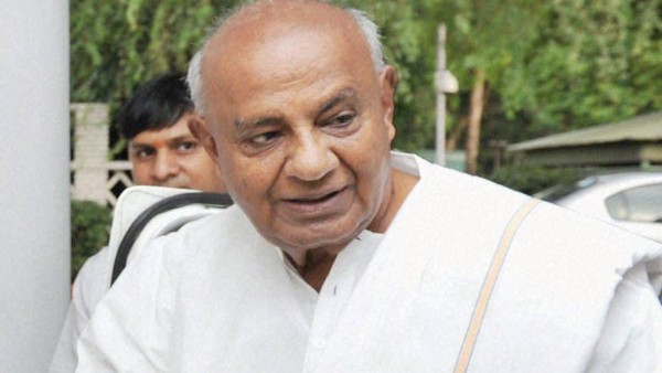 HD Deve Gowda write a letter to PM Narendra Modi to install Kempegowdas statue in Parliament 