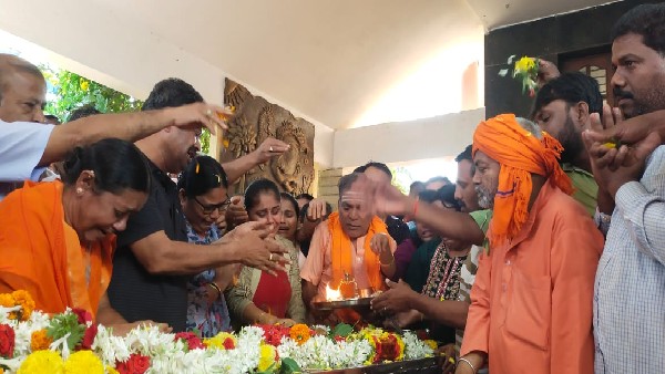 ಚಂದ್ರು ಅಂತಿಮ ದರ್ಶನ ಪಡೆದ ರಾಜಕೀಯ ಗಣ್ಯರು