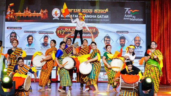 ಕೊಲ್ಲಿ ರಾಷ್ಟ್ರಗಳ ಇತಿಹಾಸದಲ್ಲಿ ಮೊದಲ ಬಾರಿಗೆ ಡೊಳ್ಳು ಕುಣಿತ 