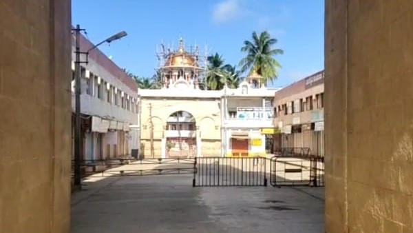 Lunar Eclipse 2022; Which temples are closed in Hubballi? Here see detail 