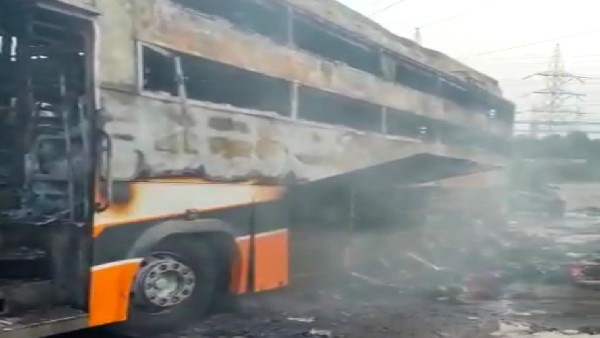 Fire breaks out in a private bus after tyre bursts in Karwar Road 