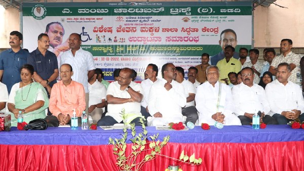 ಸಿದ್ದರಾಮಯ್ಯಗೆ ಕುಮಾರಸ್ವಾಮಿ ತಿರುಗೇಟು 