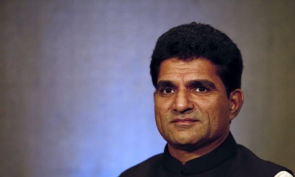 5 things to know about Isudan Gadhvi AAP CM face in Gujarat Annouced by Arvind Kejriwal 