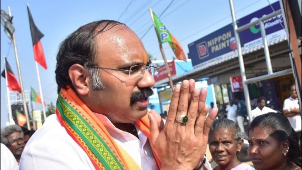 ಎರಡು ಬಣಗಳ ನಡುವೆ ಕಿತ್ತಾಟ