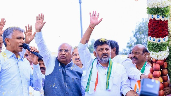 ದೊಡ್ಡವರು ಅಲಂಕರಿಸಿದ ಸ್ಥಾನದಲ್ಲಿ ಖರ್ಗೆ ಕೂತಿದ್ದಾರೆ