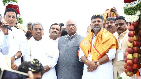  ಯುವಕರು, ಮಹಿಳೆಯರಿಗೆ ಟಿಕೆಟ್