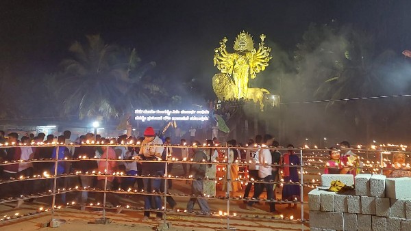  ಲಕ್ಷ ದೀಪೋತ್ಸವಕ್ಕೆ ಆಗಮಿಸಿದದ್ದ ಭಕ್ತಗಣ 