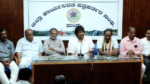 ಜಿಲ್ಲಾ ಸಮಸ್ಯಗನುಗುಣವಾಗಿ ಪ್ರಣಾಳಿಕೆ 