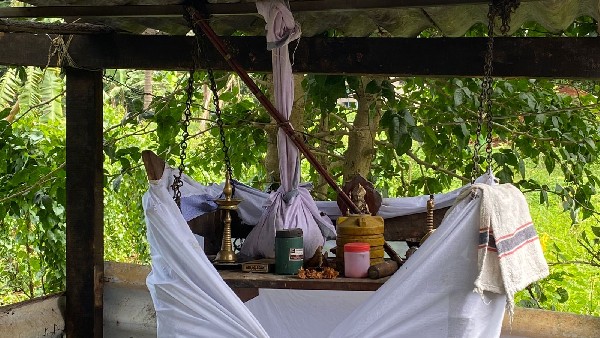 ದೈವಕ್ಕೂ ಸೂರಿಲ್ಲವೆಂದು ಕುಟುಂಬದ ಬೇಸರ 